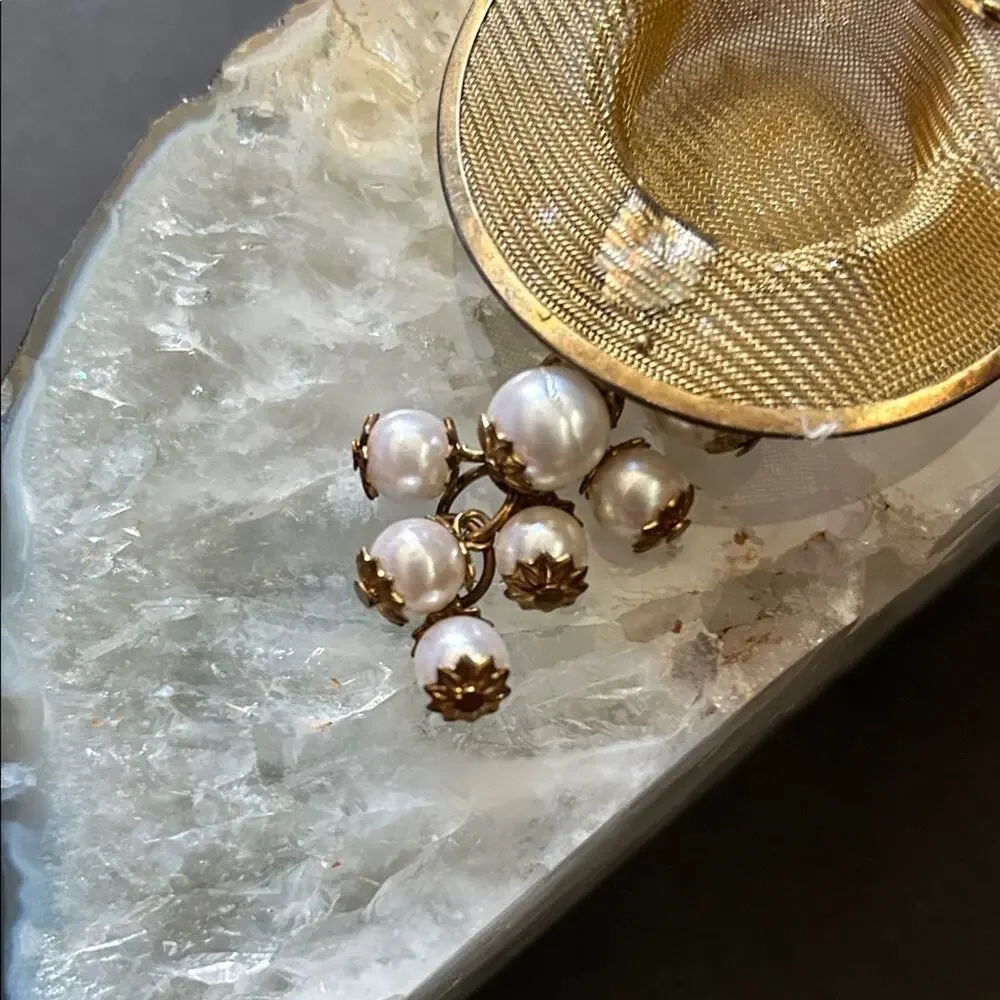 Vintage, Super Cute Gold Mesh and Pearl Hat Brooch